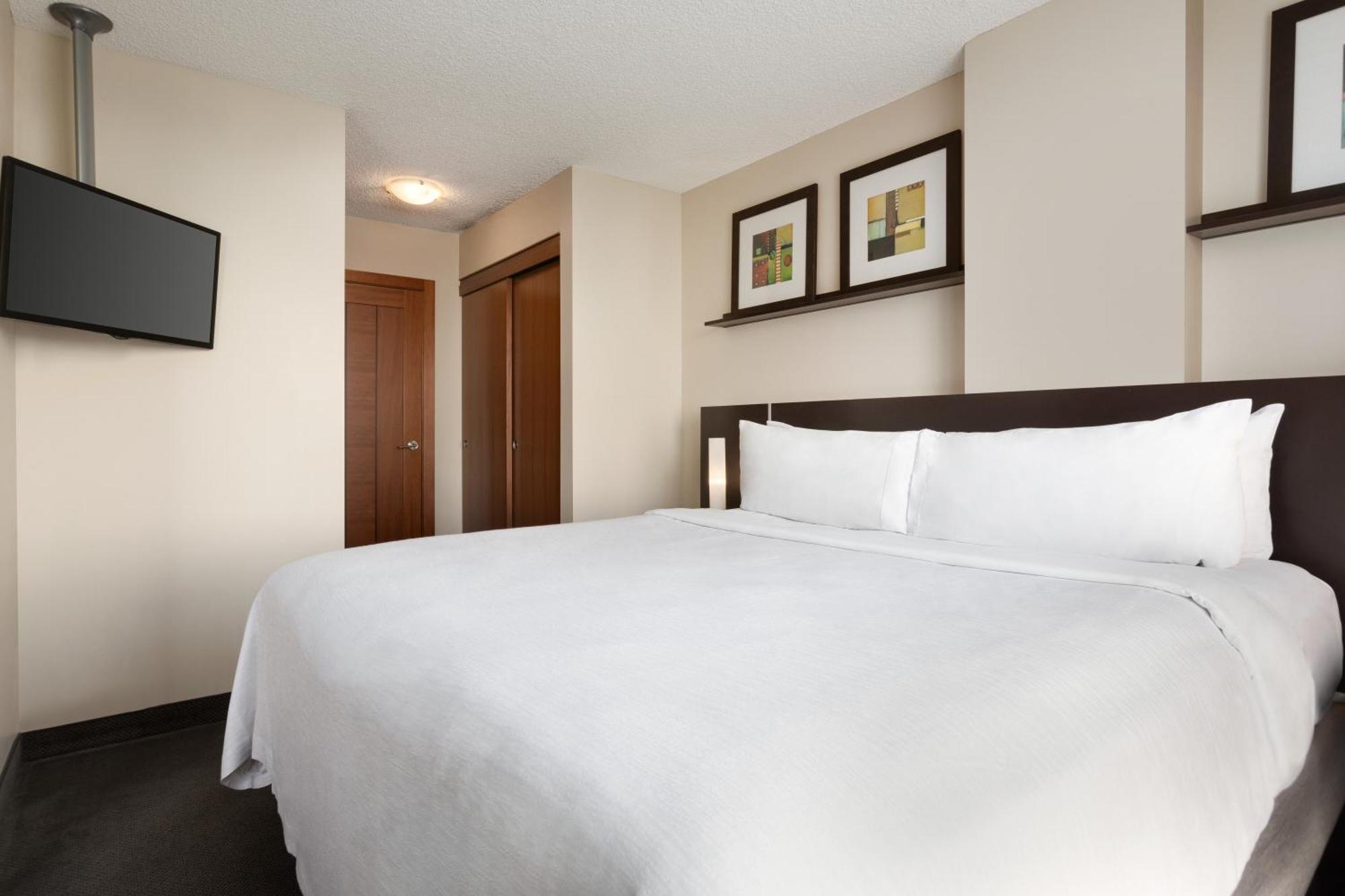 Embassy Suites By Hilton - Montreal Exterior foto